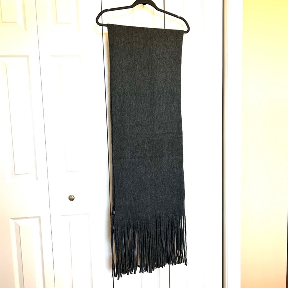 NWT Lucky Brand Extra Long Fringed Scarf Med Charcoal Grey - Picture 8 of 13
